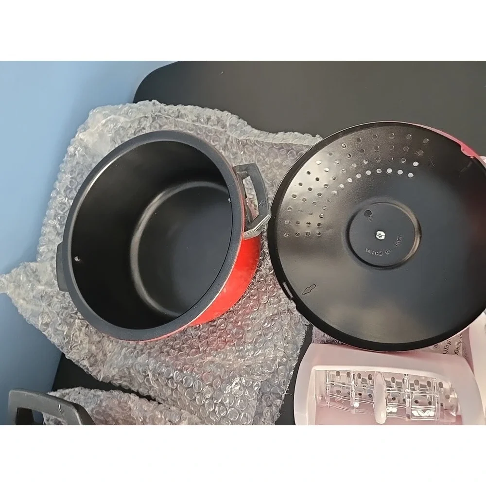 Pasta Pro Cook Drain & Serve As seen on TV 2 Quart & 6 Quart SET + Free‎ Grater